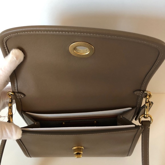 NWT Coach Originals C3486 Glovetanned Leather Kip Turnlock Crossbody-Dark Stone - Picture 11 of 11
